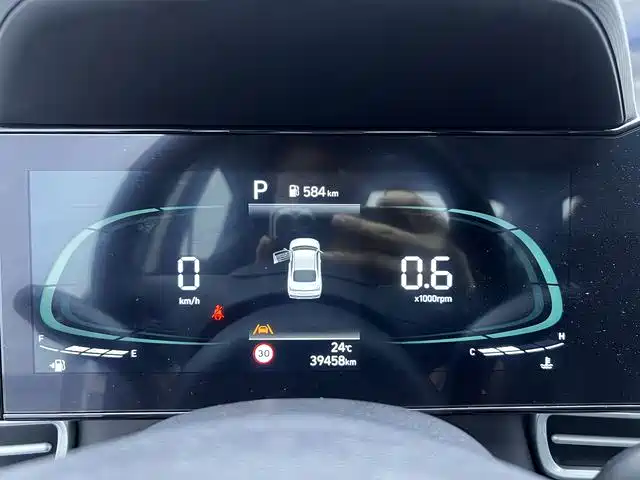 Hyundai Elantra — миниатюра 8