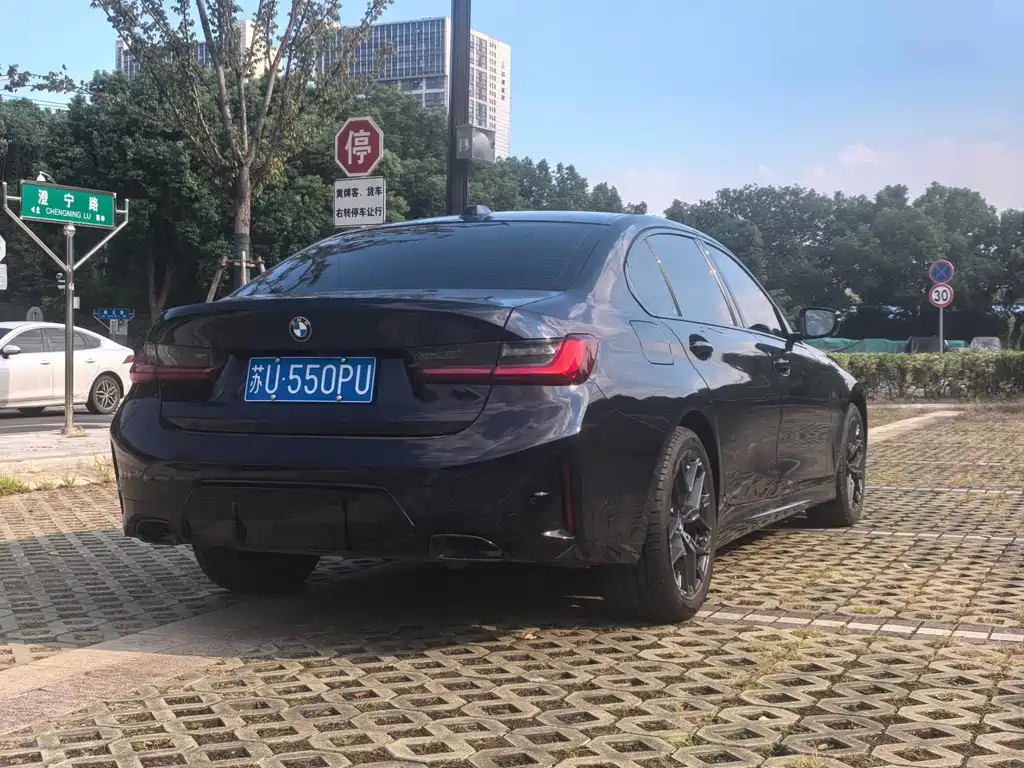BMW 3 Series — миниатюра 4
