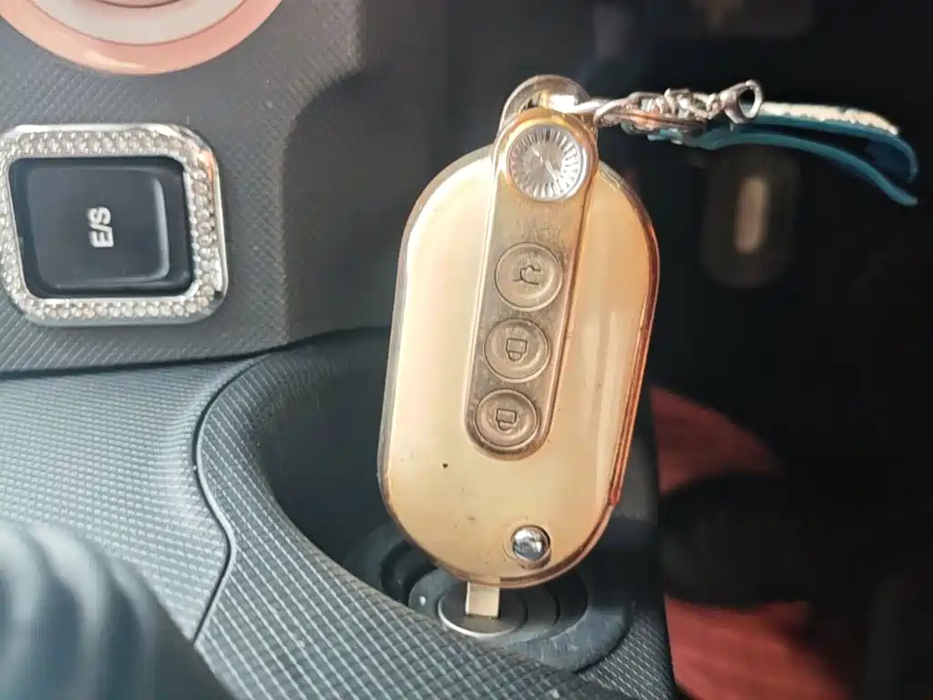 Wuling MINIEV — миниатюра 9