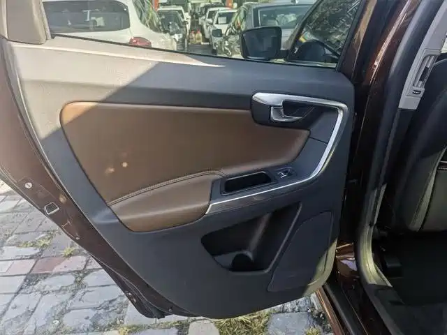 Volvo XC60 — миниатюра 17
