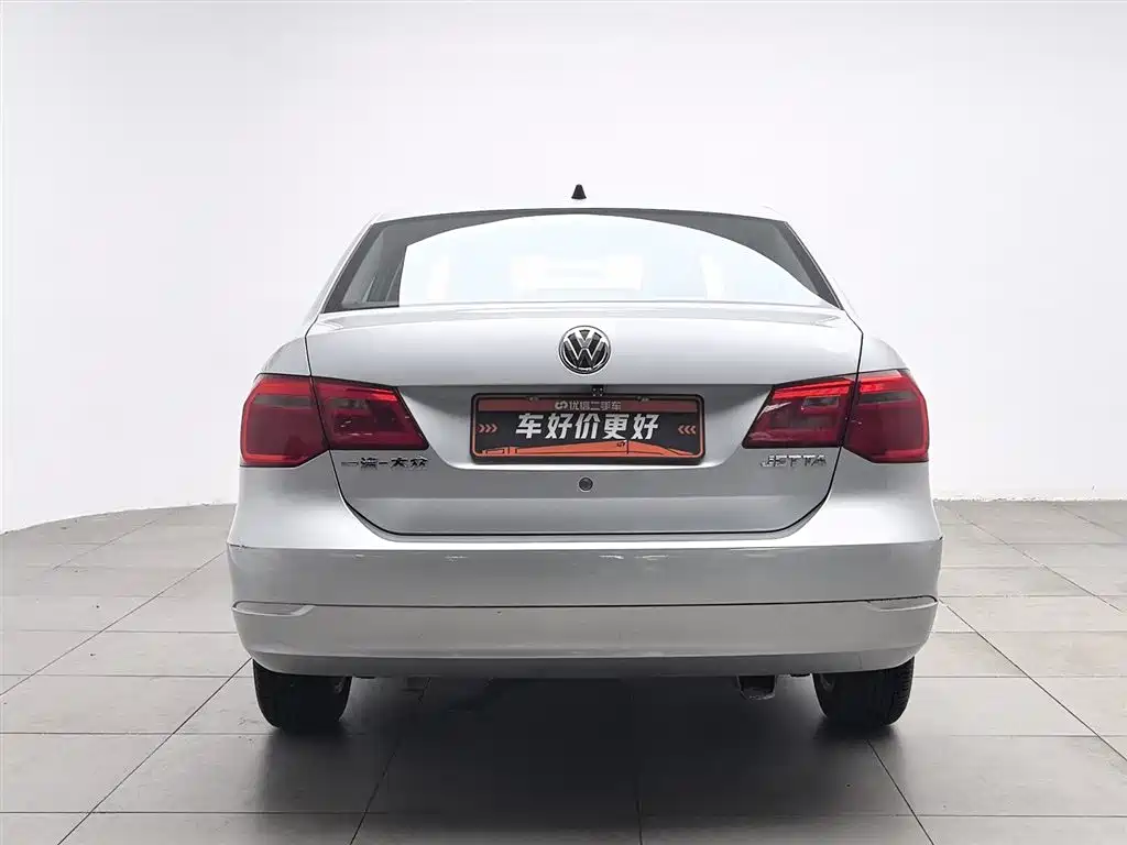 Volkswagen Jetta 2013 1.6L AT Comfort