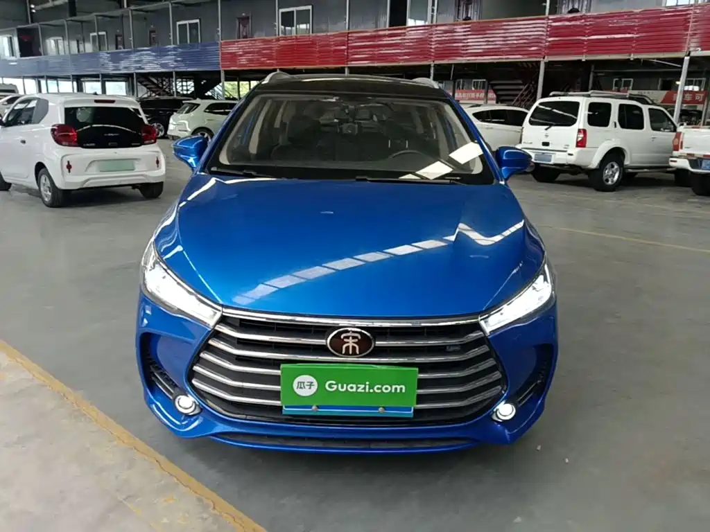 BYD MAX — миниатюра 3