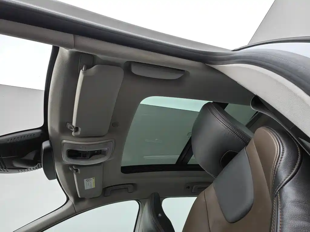 Volvo XC60 — миниатюра 14