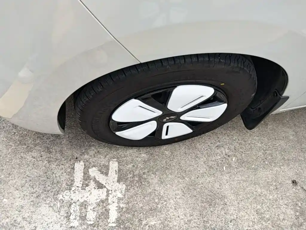 Wuling MINIEV — миниатюра 23