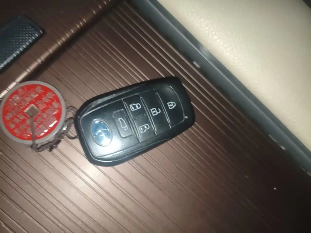Toyota Granvia — миниатюра 9
