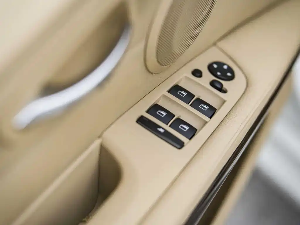 BMW 3 Series — миниатюра 32