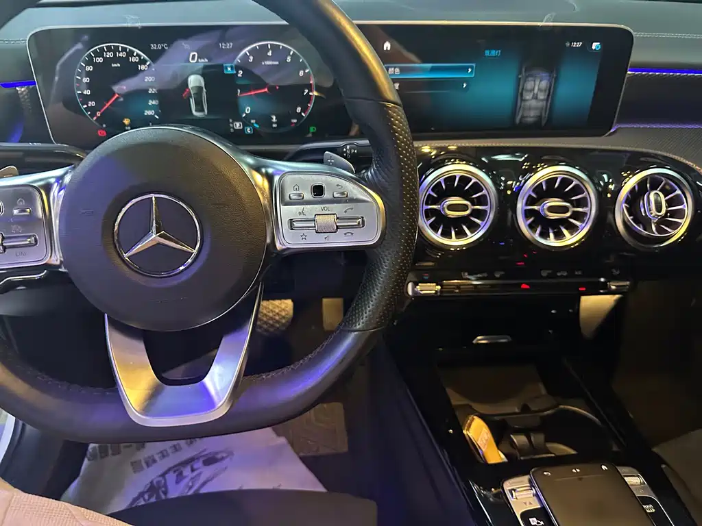 Mercedes-Benz A-Class — миниатюра 6