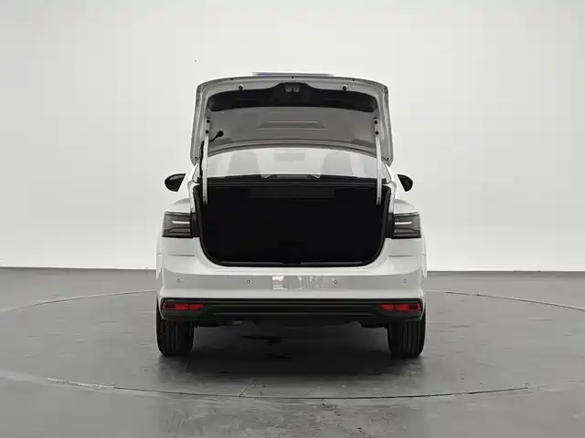 Volkswagen Lavida — миниатюра 9