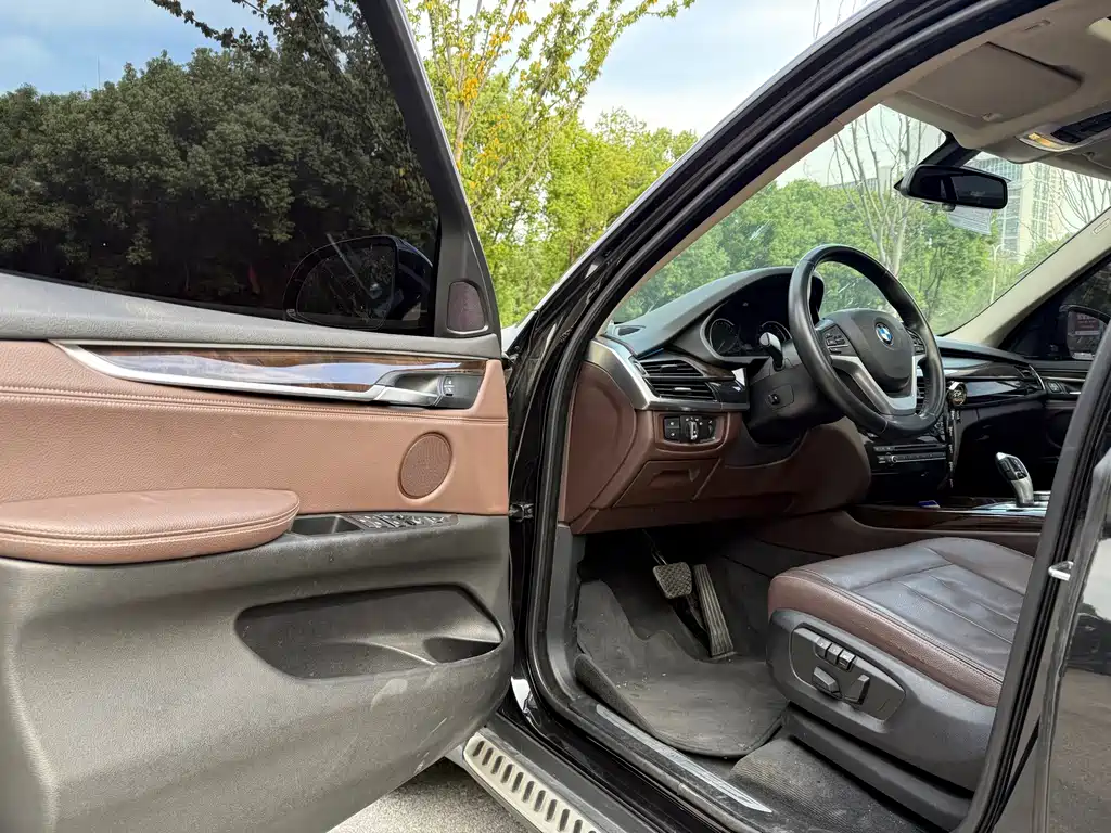 BMW X5 (Import) — миниатюра 9