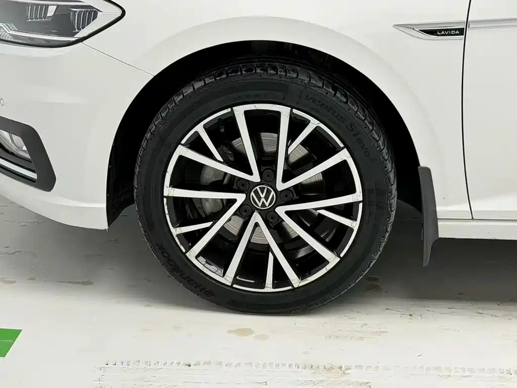 Volkswagen Lavida — миниатюра 8