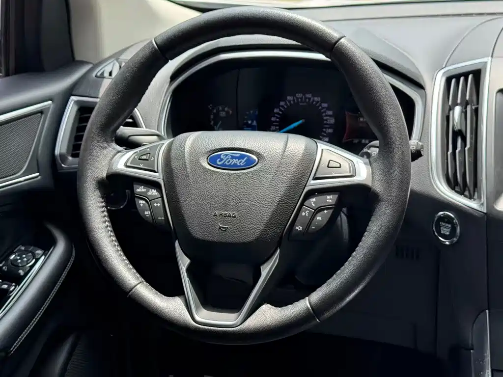 Ford Edge — миниатюра 13