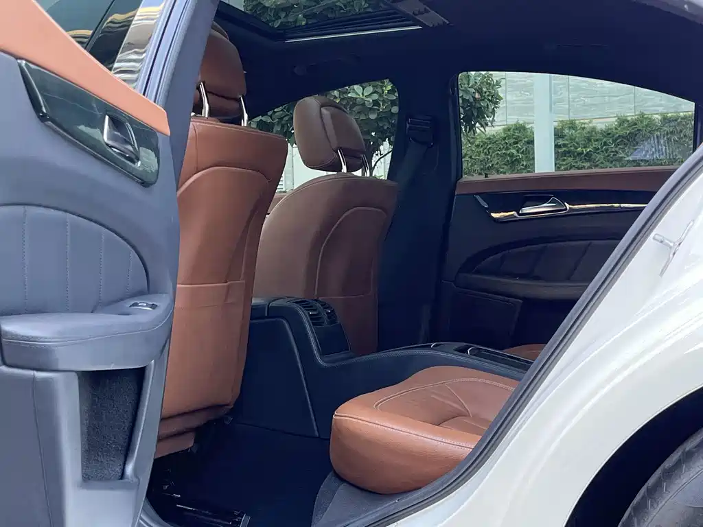 Mercedes-Benz CLS — миниатюра 11