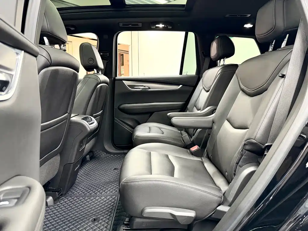 Cadillac XT6 — миниатюра 7