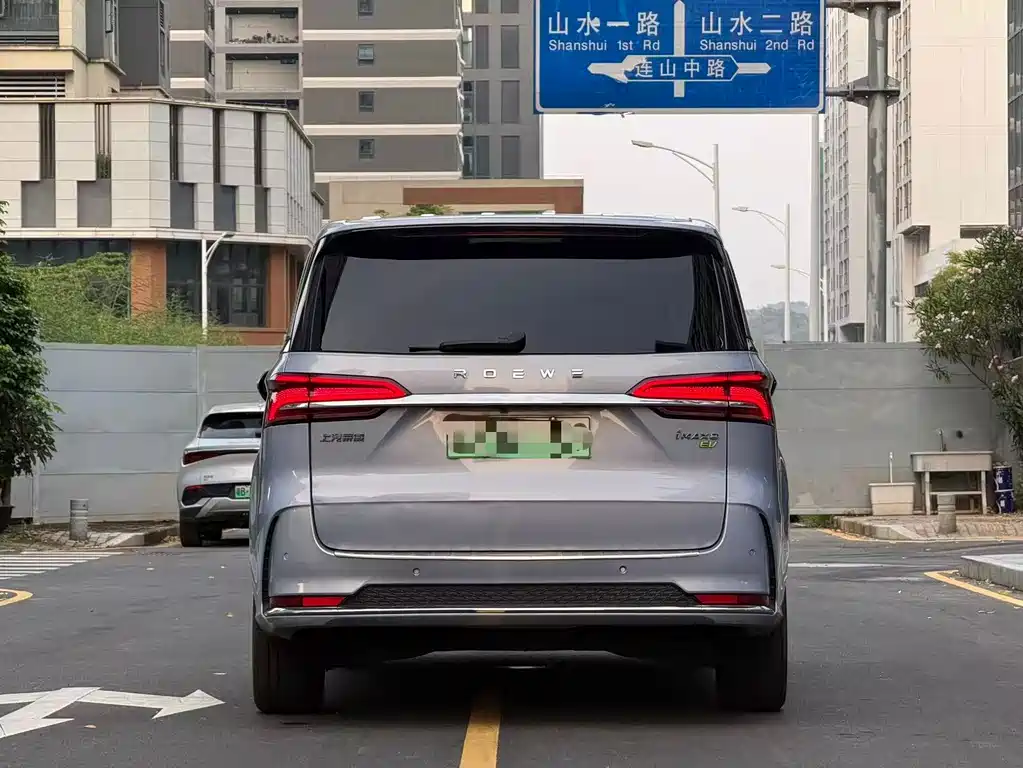 Roewe iMAX8 New Energy — миниатюра 12