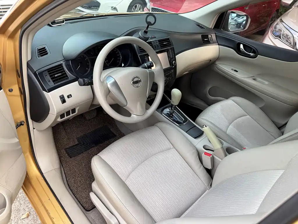 Nissan Tiida — миниатюра 2