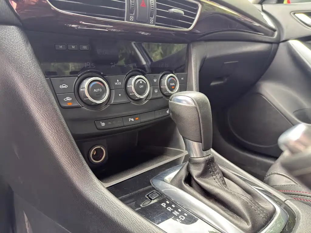 Mazda Atenza — миниатюра 7