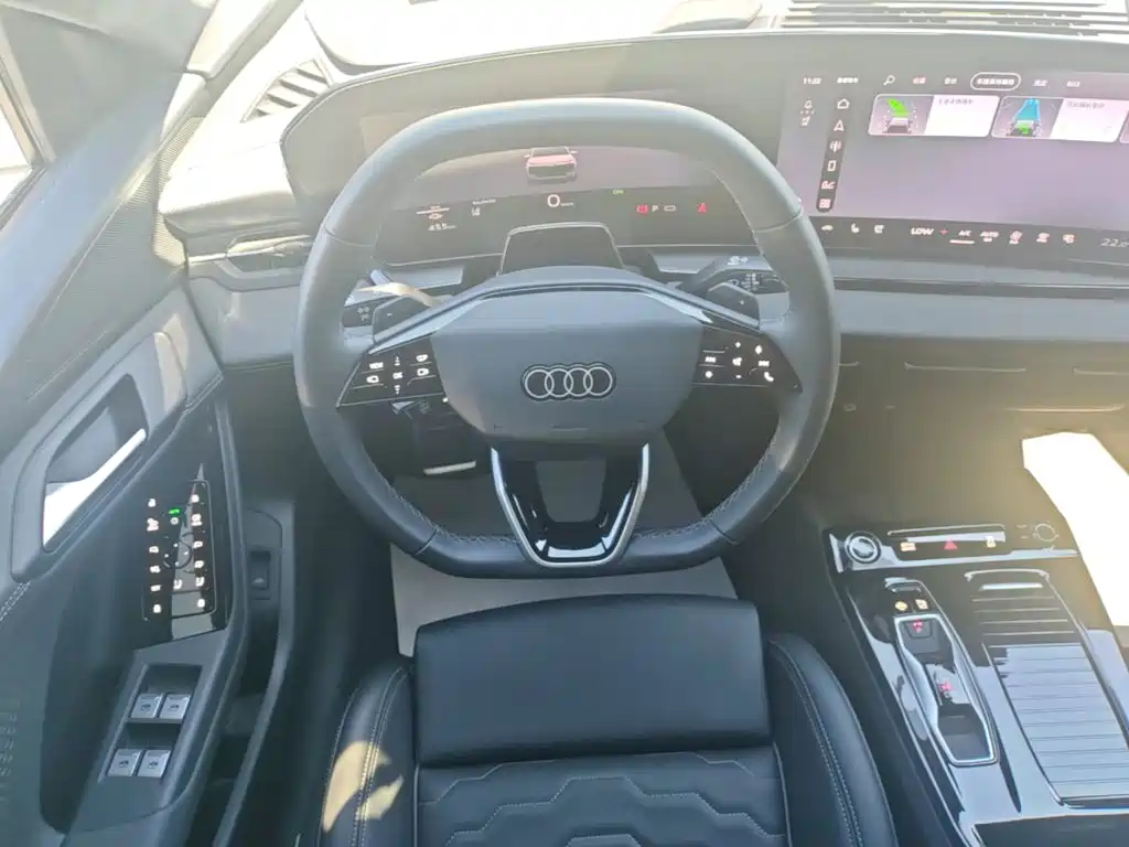 Audi Q6L e-tron — миниатюра 15