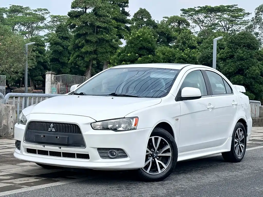Mitsubishi Lancer EX — миниатюра 3