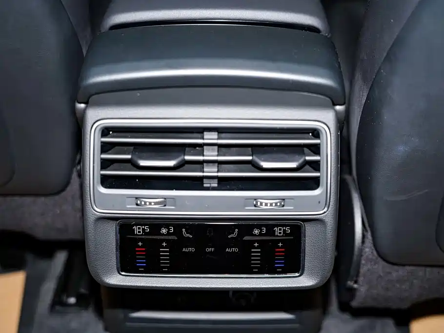 Audi Q7 — миниатюра 23