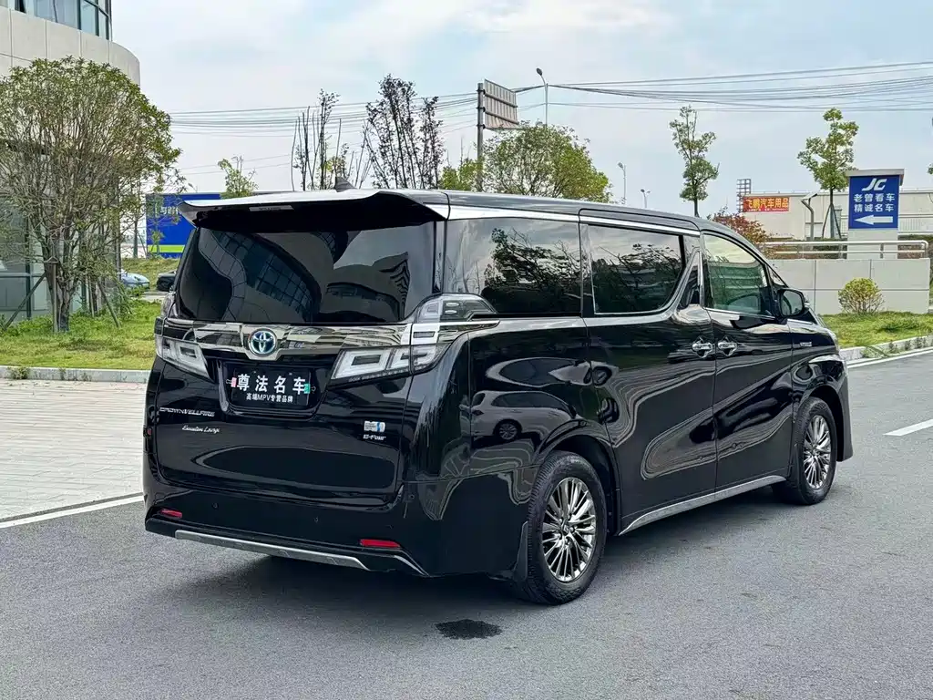 Toyota Vellfire — миниатюра 4