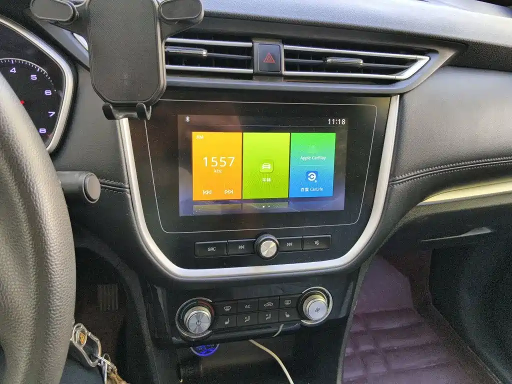 Roewe RX3 — миниатюра 9
