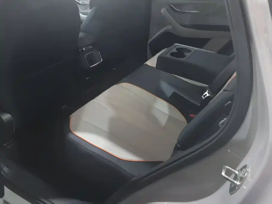 BYD PLUS New Energy — миниатюра 11