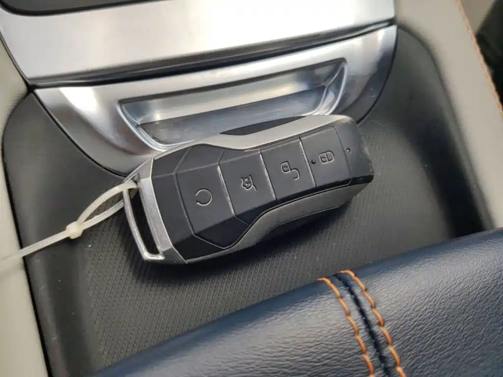 BYD PLUS New Energy — миниатюра 9