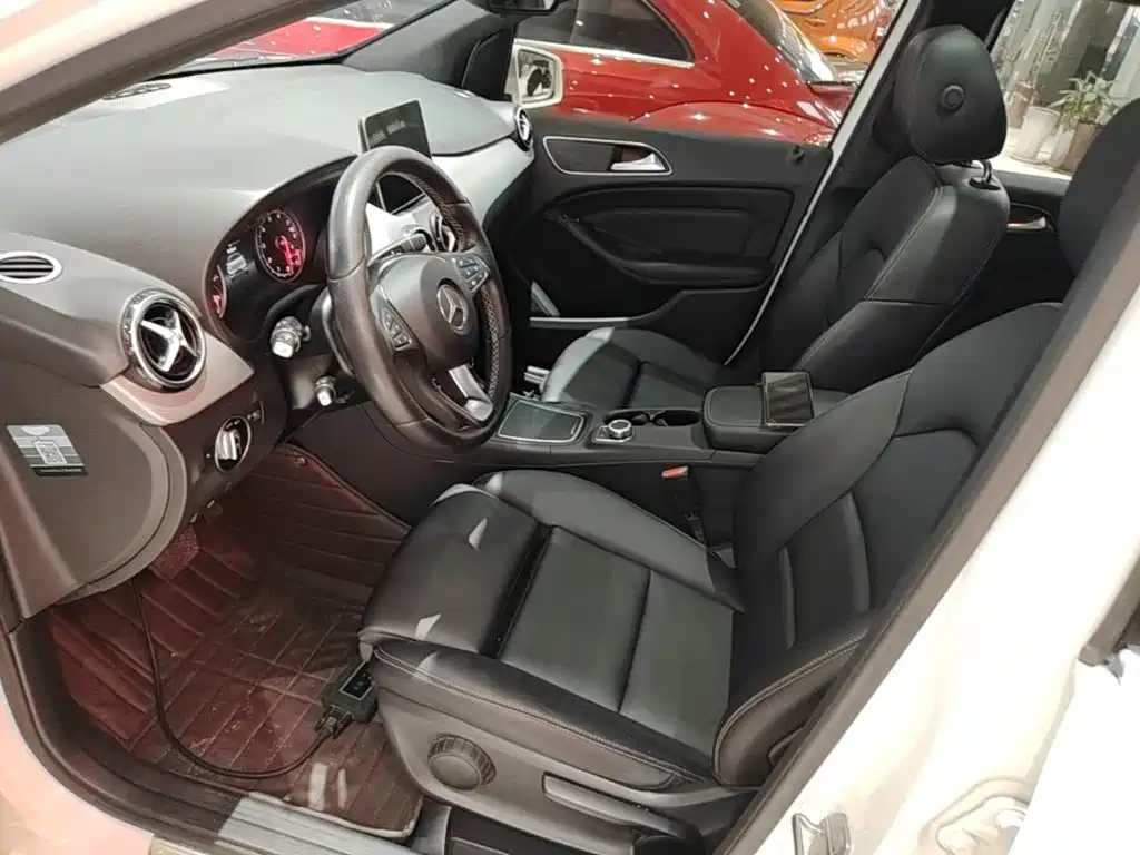 Mercedes-Benz B-Class — миниатюра 15