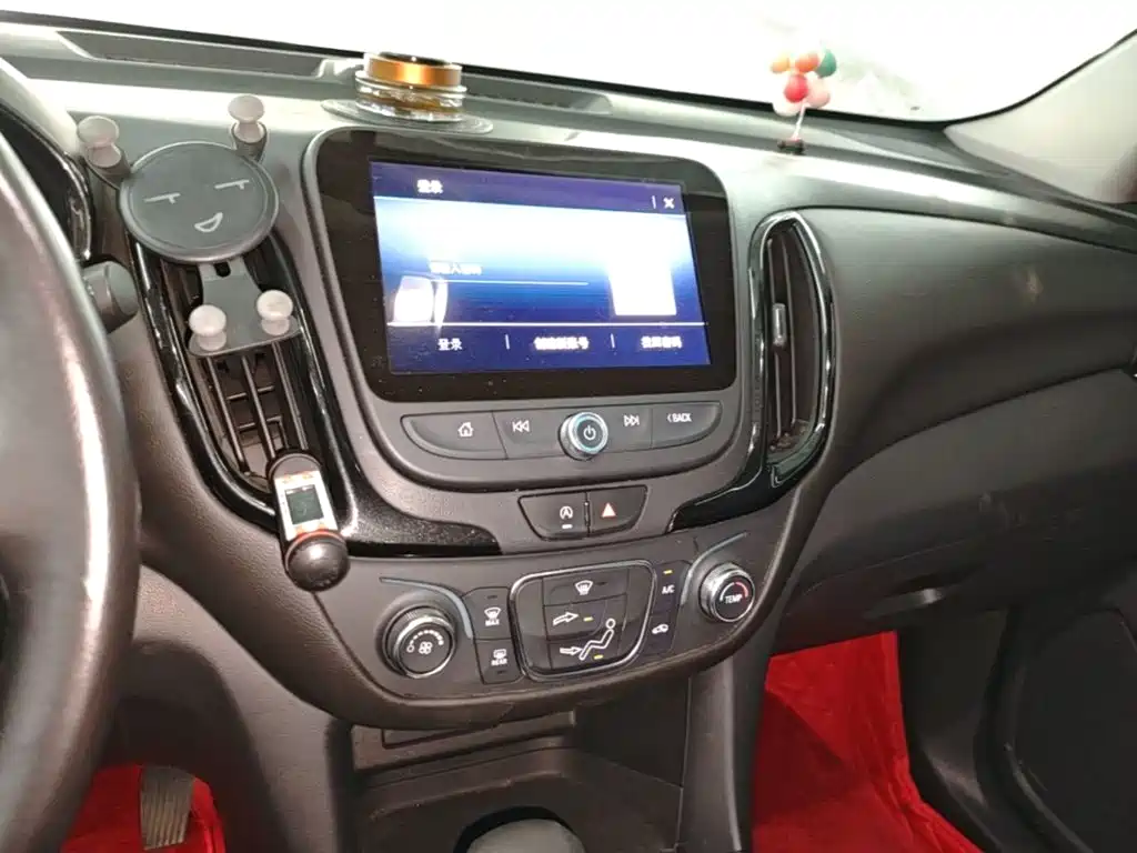 Chevrolet Equinox — миниатюра 13
