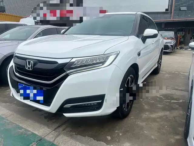 HONDA UR V