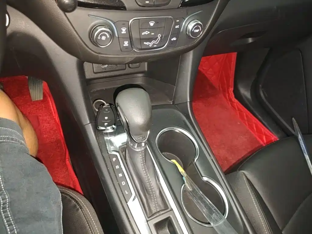 Chevrolet Equinox — миниатюра 14