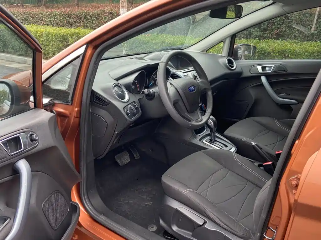 Ford Fiesta — миниатюра 4