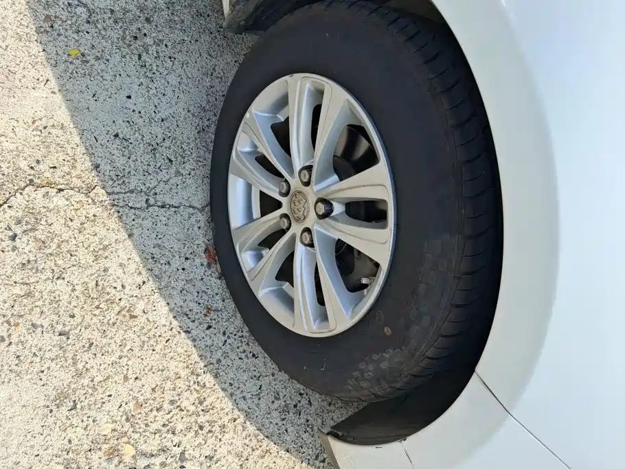 Buick Excelle — миниатюра 6