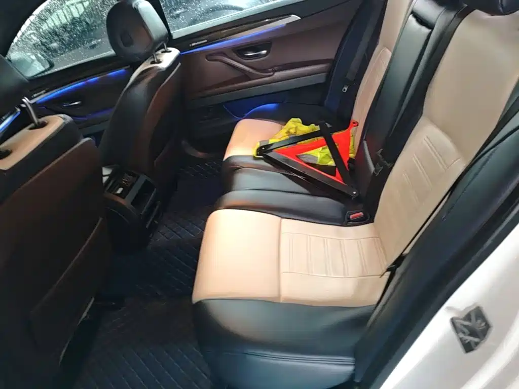 BMW 5 Series — миниатюра 17