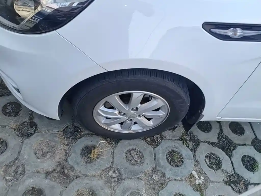 Kia K2 — миниатюра 23