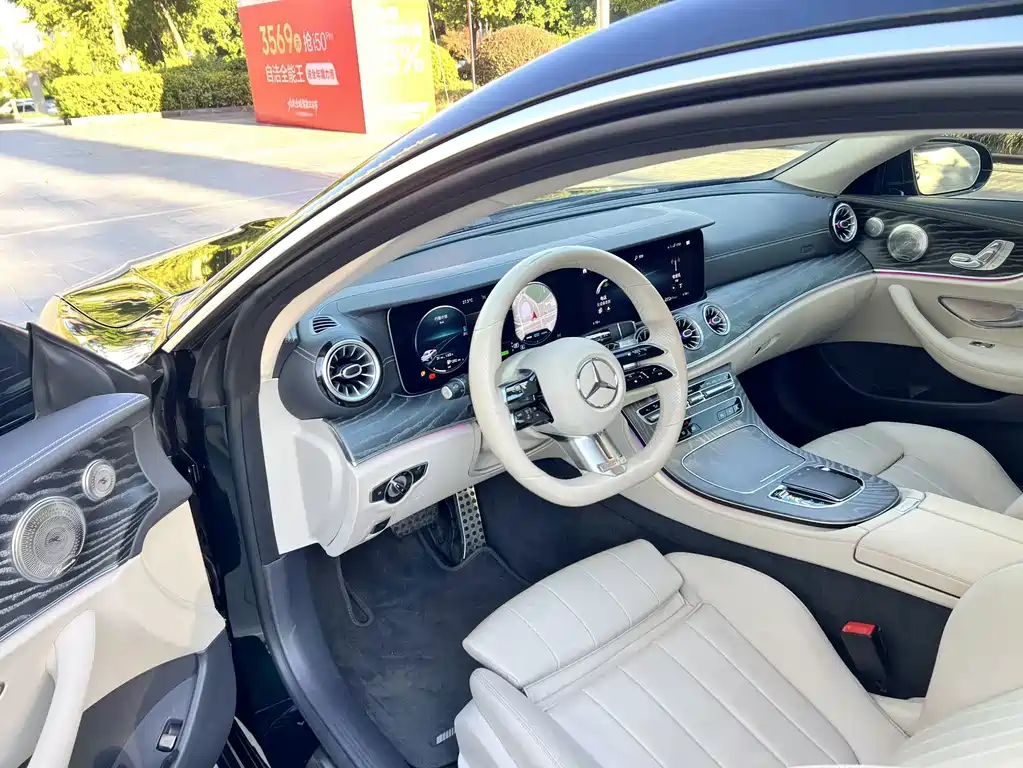Mercedes-Benz E-Class (Import) — миниатюра 5