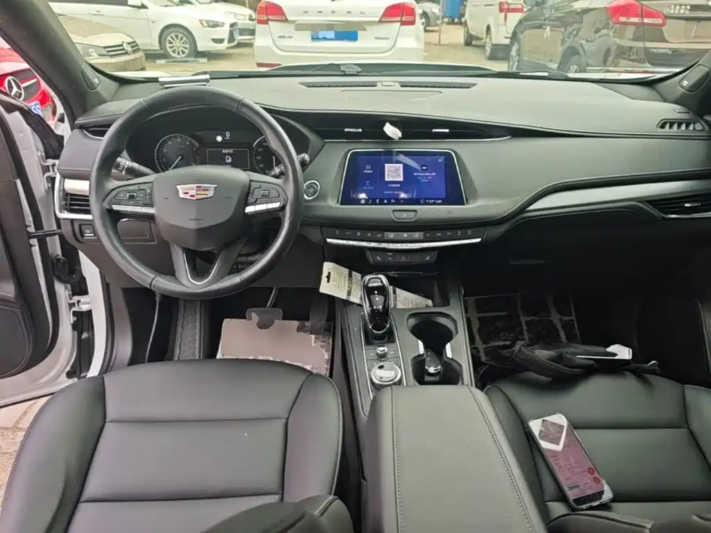 Cadillac XT4 — миниатюра 10