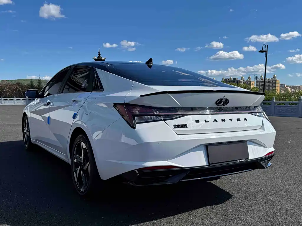 Hyundai Elantra — миниатюра 4