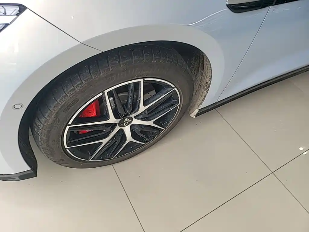 BYD Хань Ли — миниатюра 23
