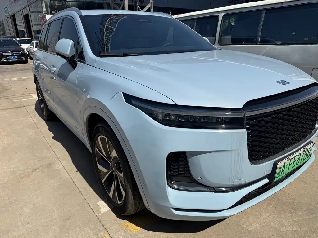 Li Auto ONE