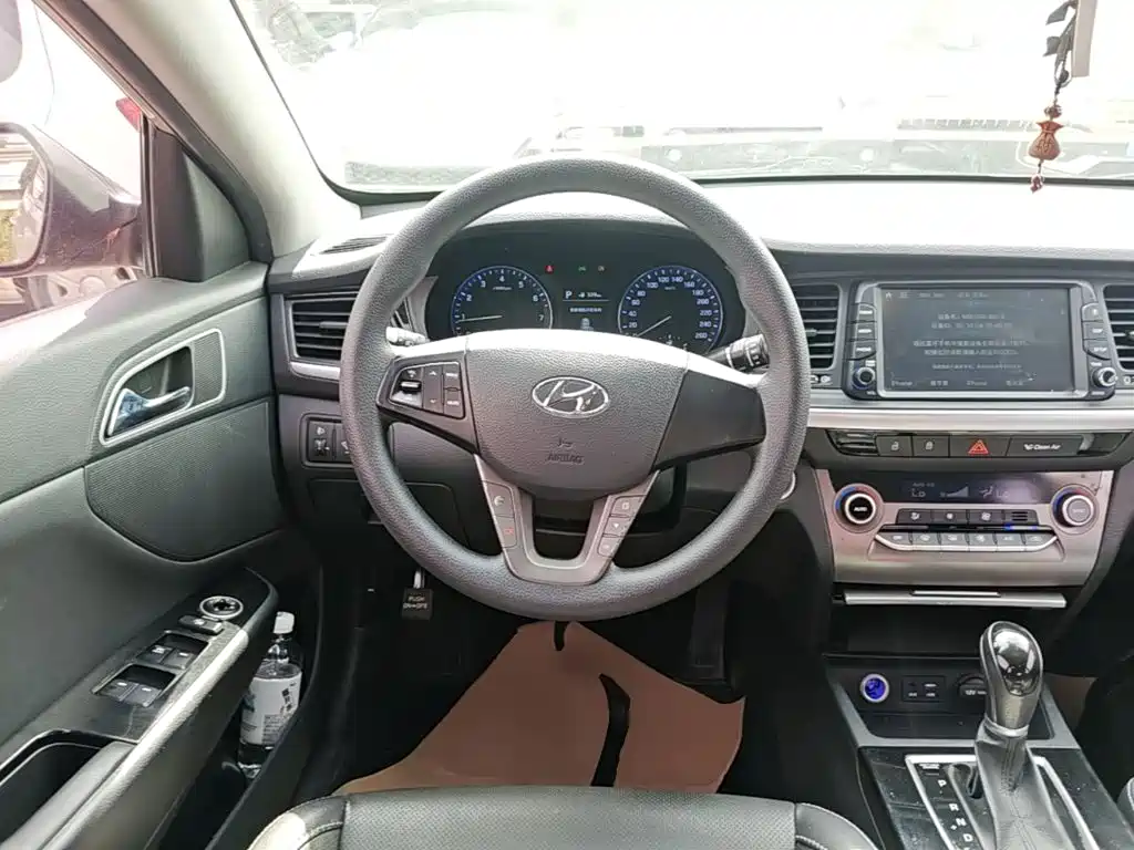 Hyundai Mistra — миниатюра 11