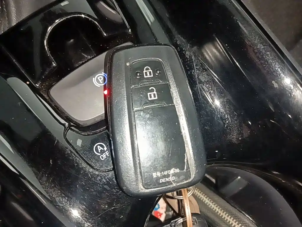 Toyota IZOA — миниатюра 9