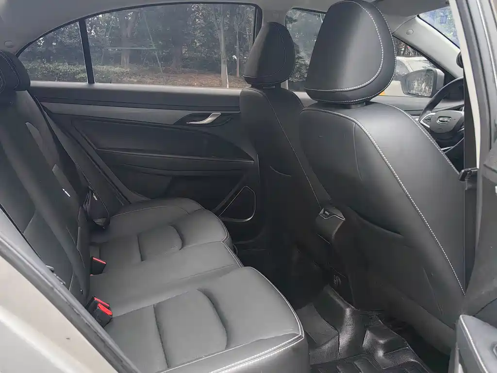Geely Emgrand — миниатюра 8