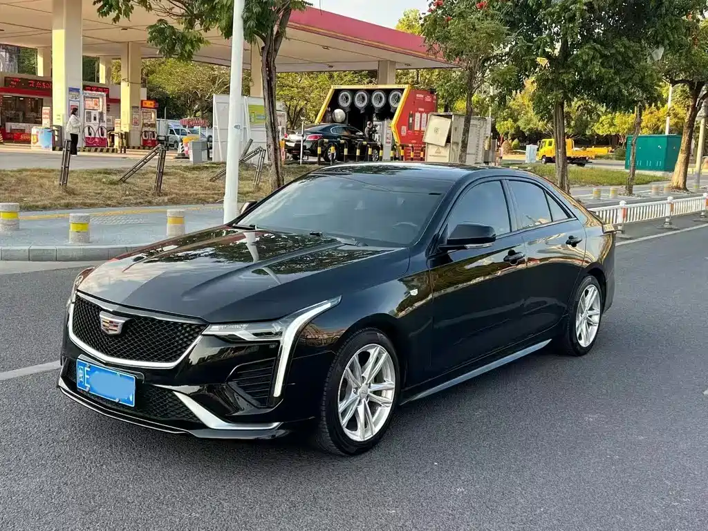 Cadillac CT4 - фото 2