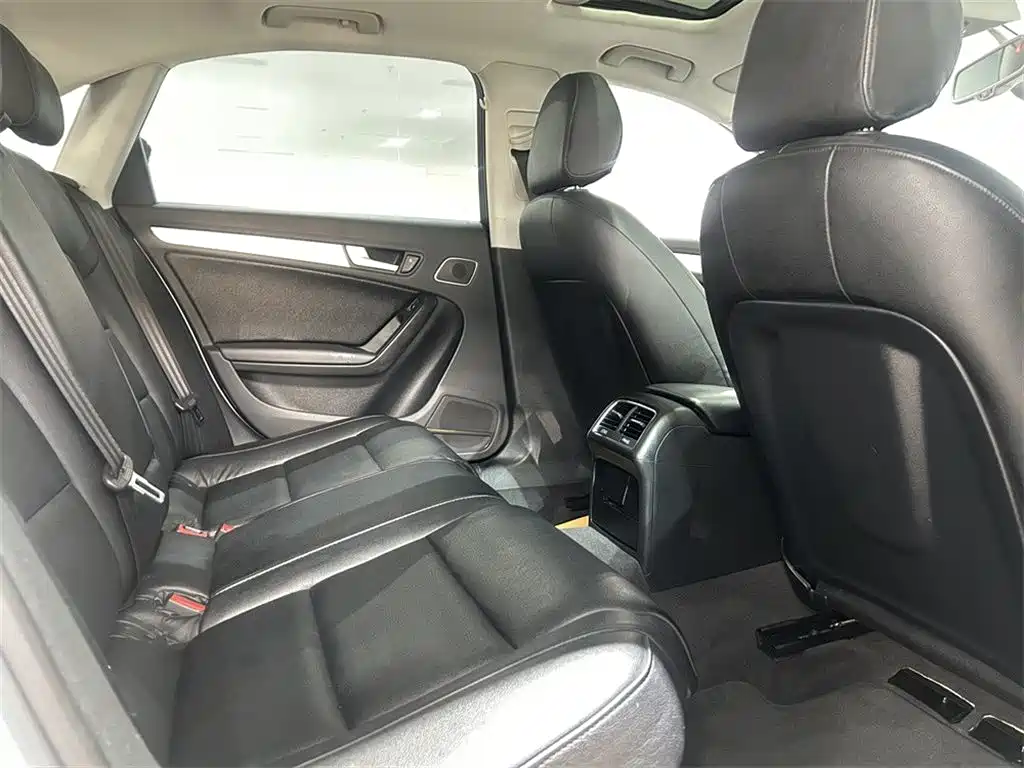 Audi A4L — миниатюра 7