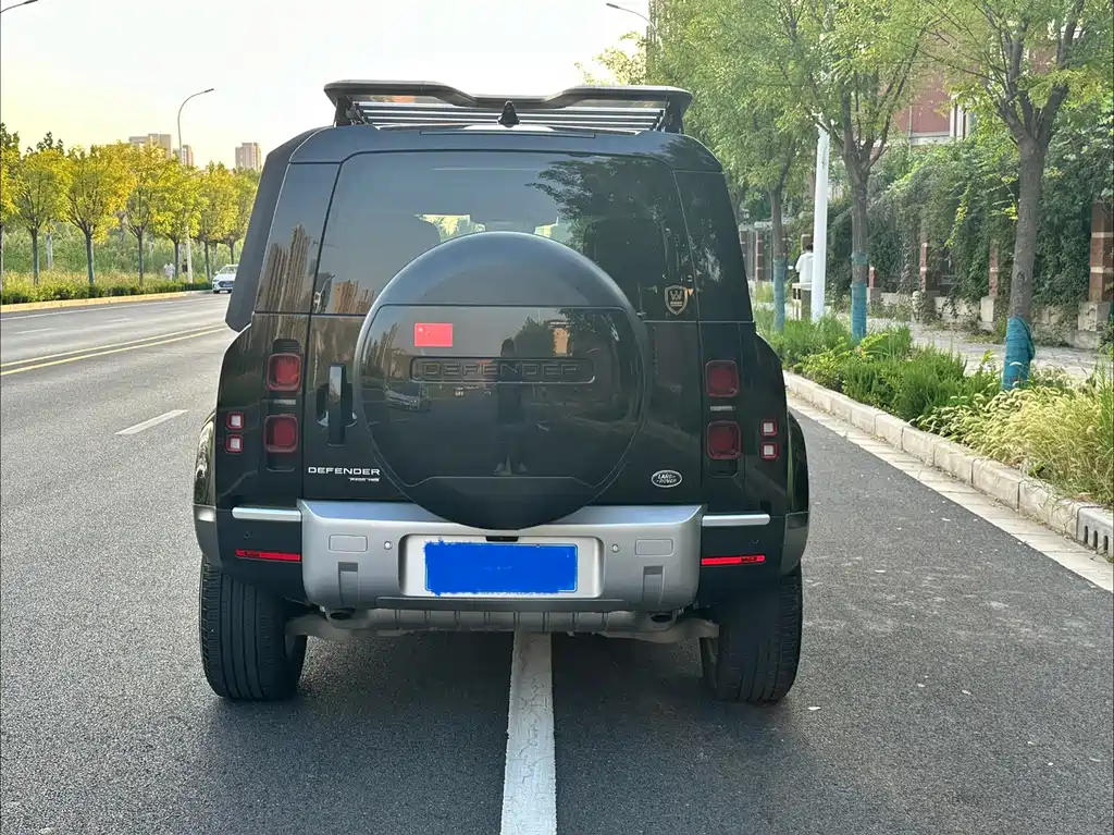 Land Rover Defender — миниатюра 5