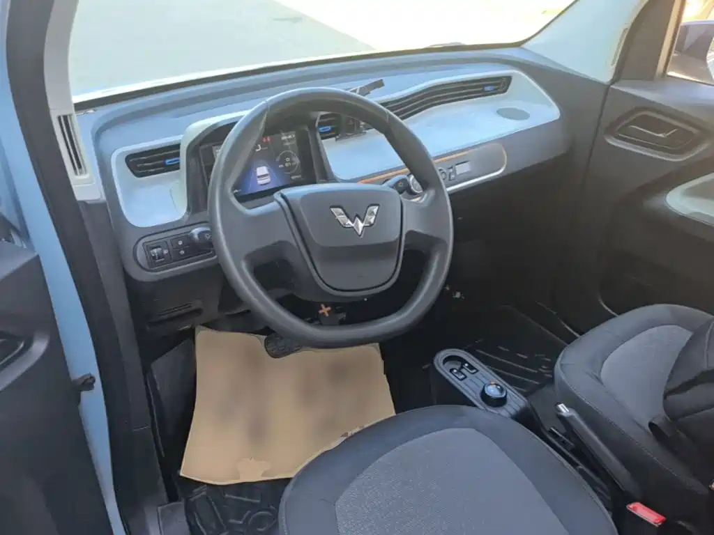 Wuling MINIEV — миниатюра 10