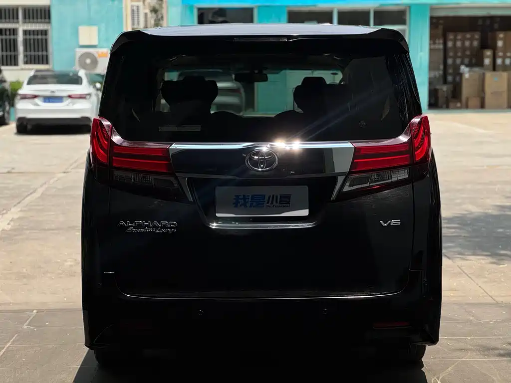Toyota Alphard 2018 3.5L Luxury
