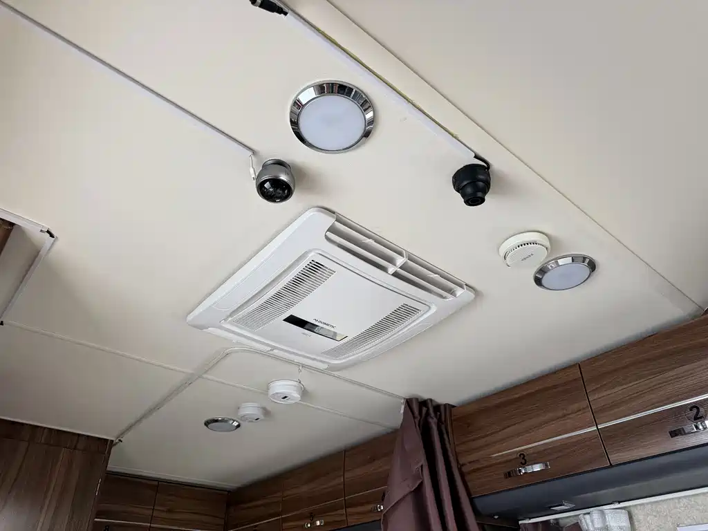 IVECO Ousheng — миниатюра 15