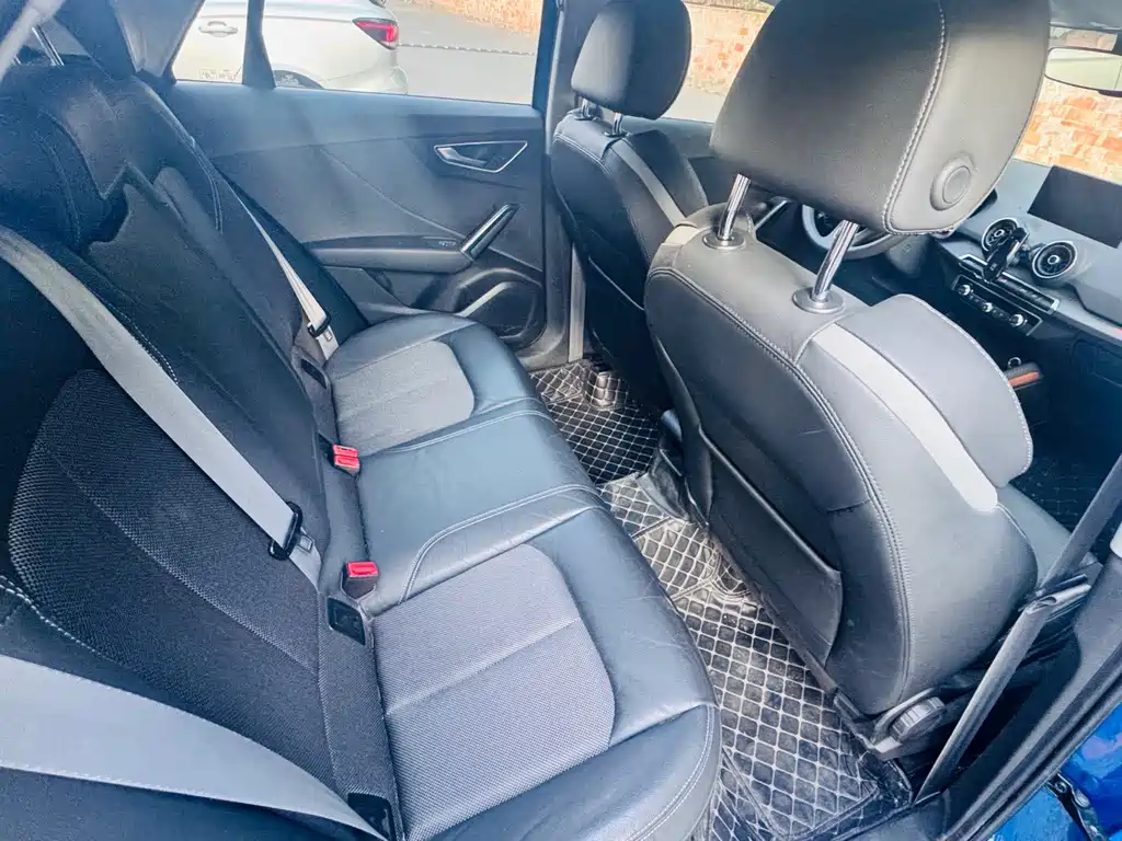 Audi Q2L e-tron — миниатюра 15